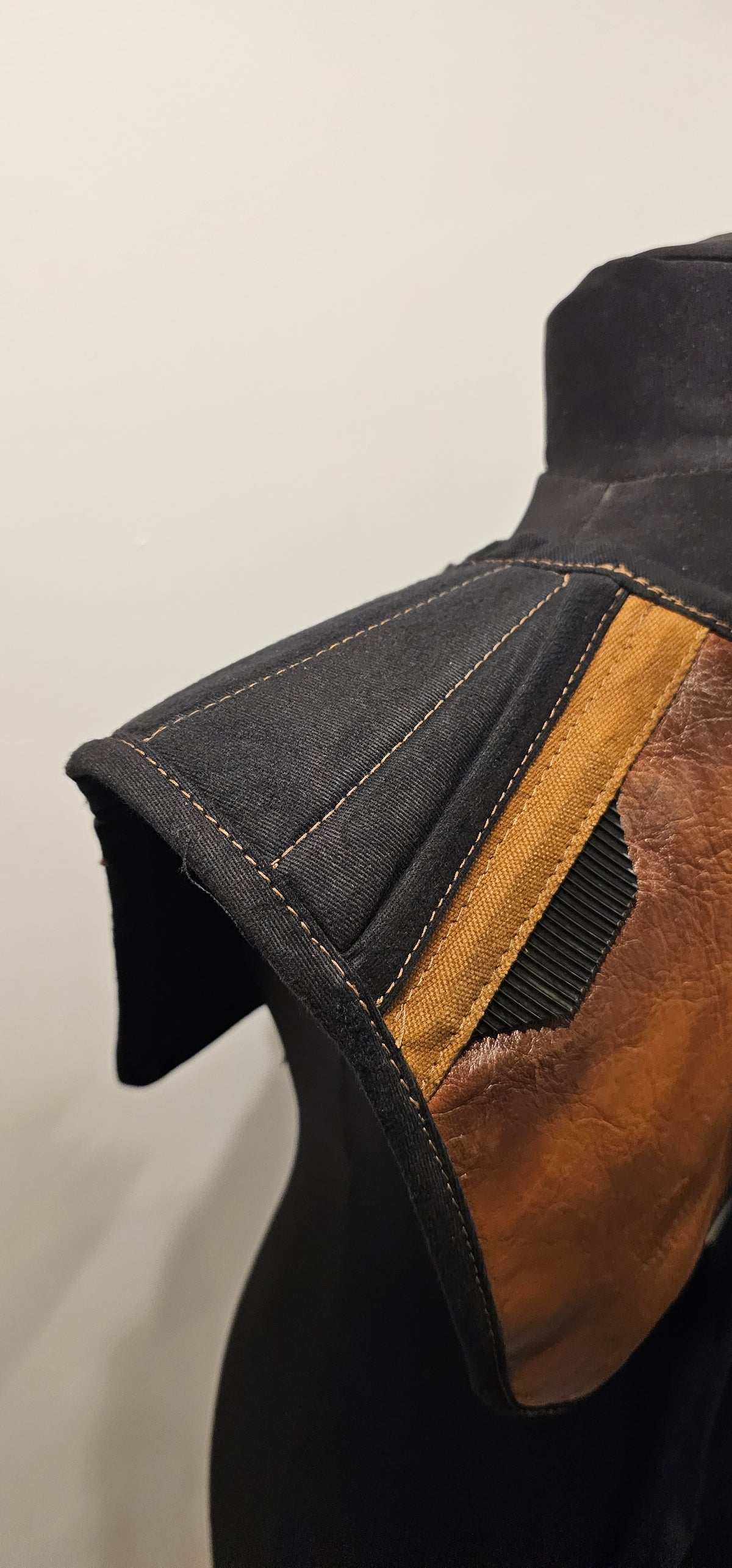 Assymetric cowl