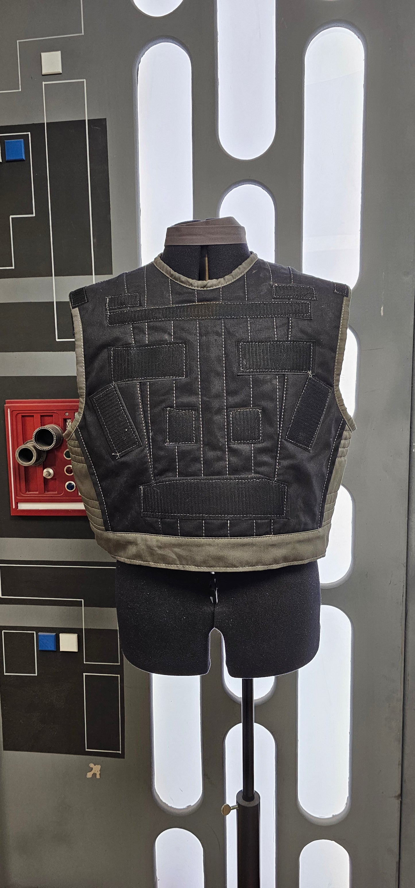 Mandalorian Flak Vest – Rebel Base Creations