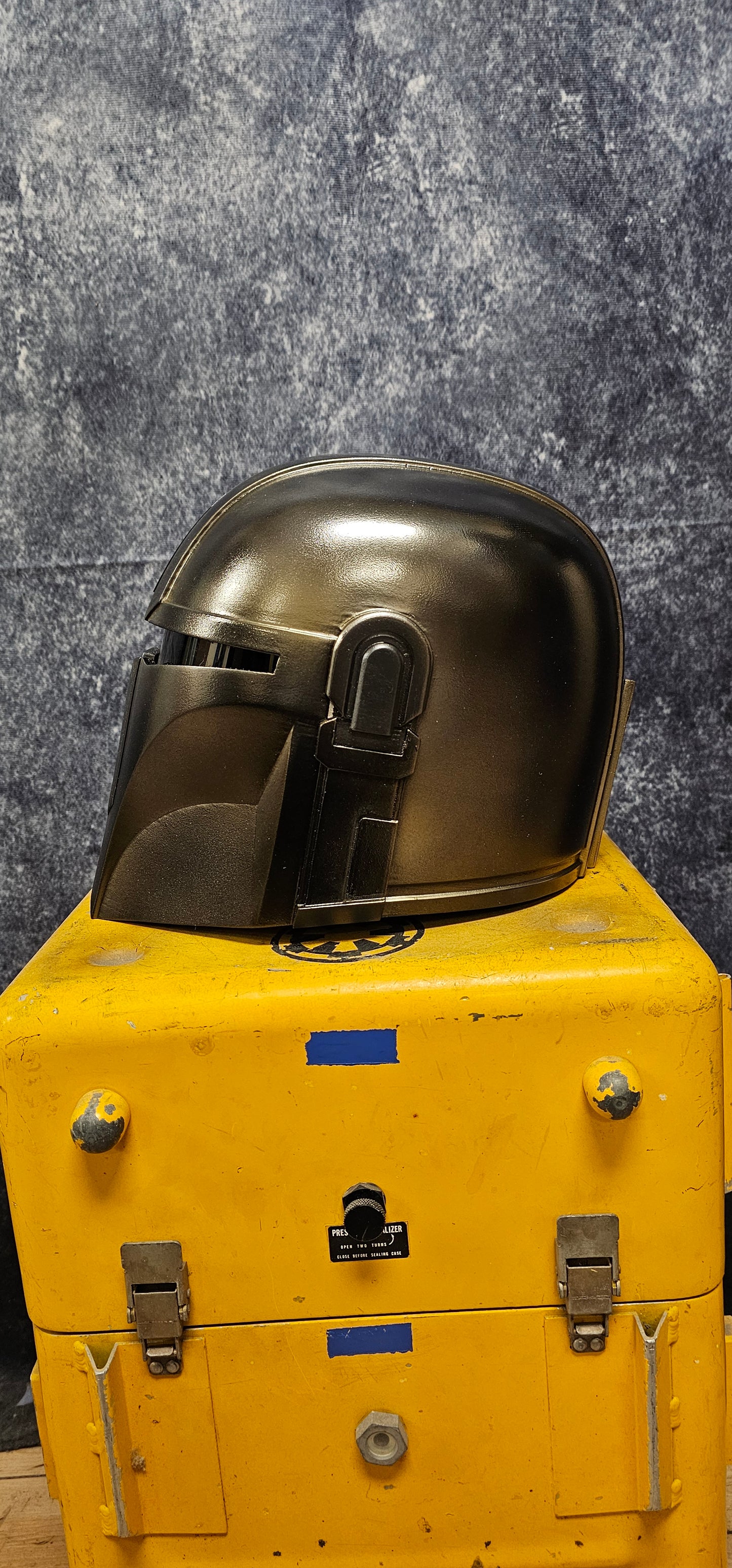 Custom mandalorian helmet and plates