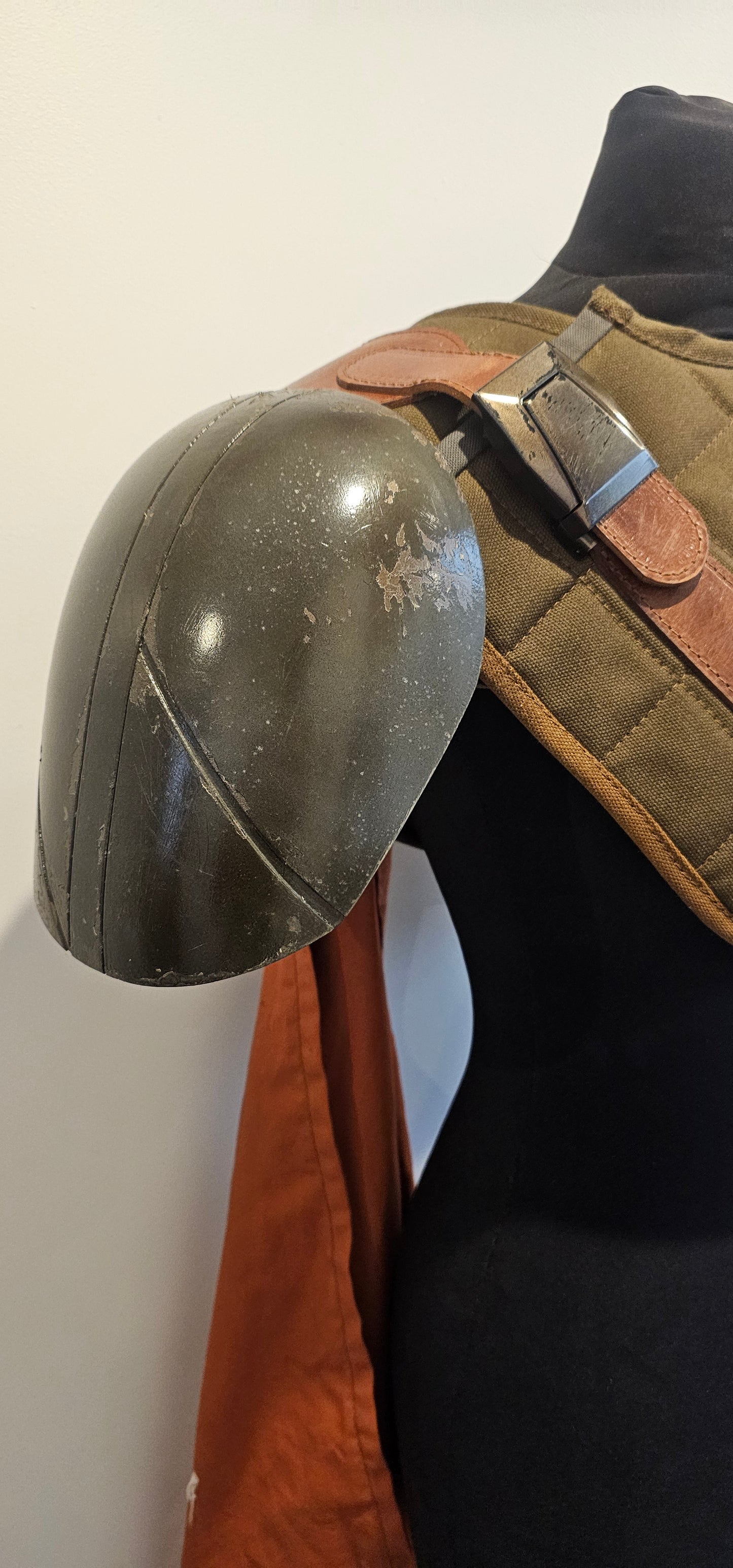 Sci-Fi Asymmetric cowl