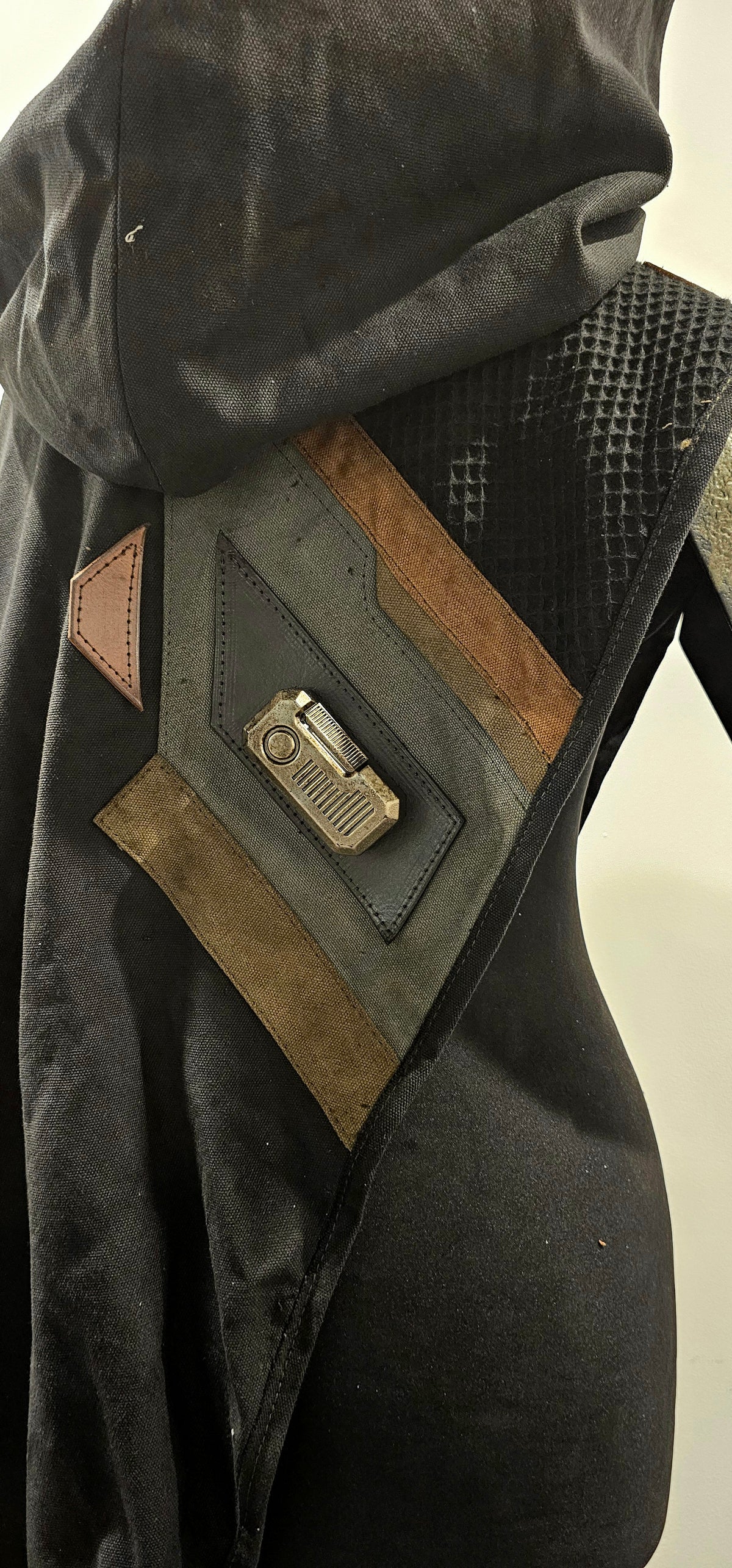 Custom assymetric cloak
